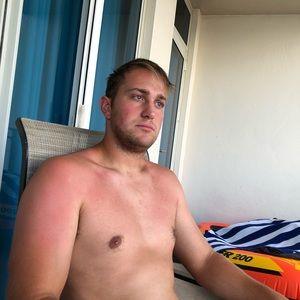 Meet your Posher, Devin